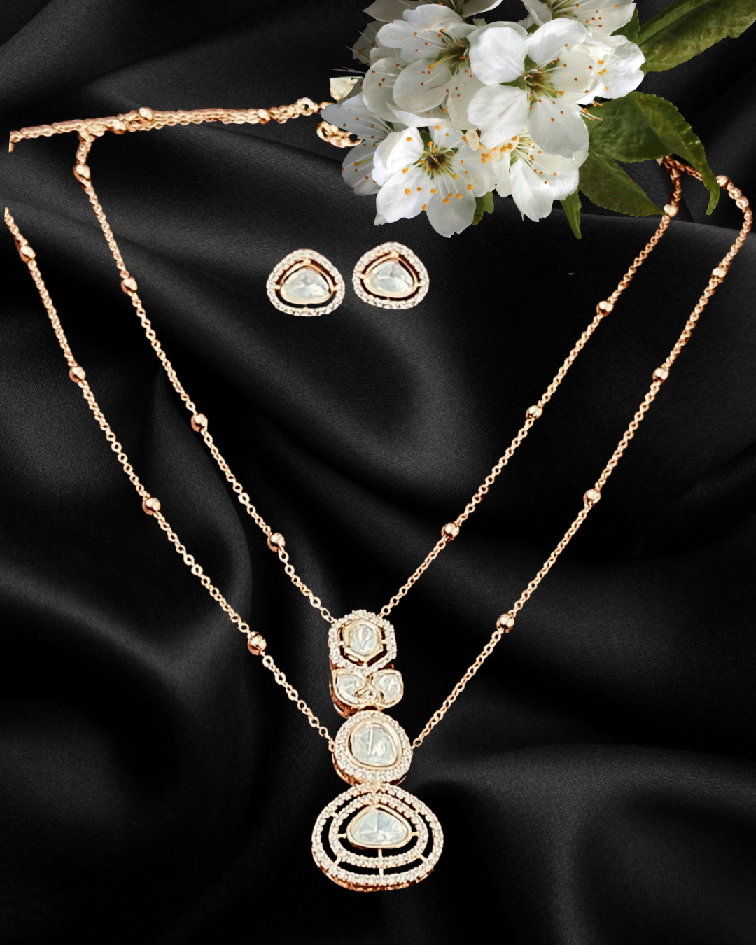 Royal Tyaani Kundan Necklace Set