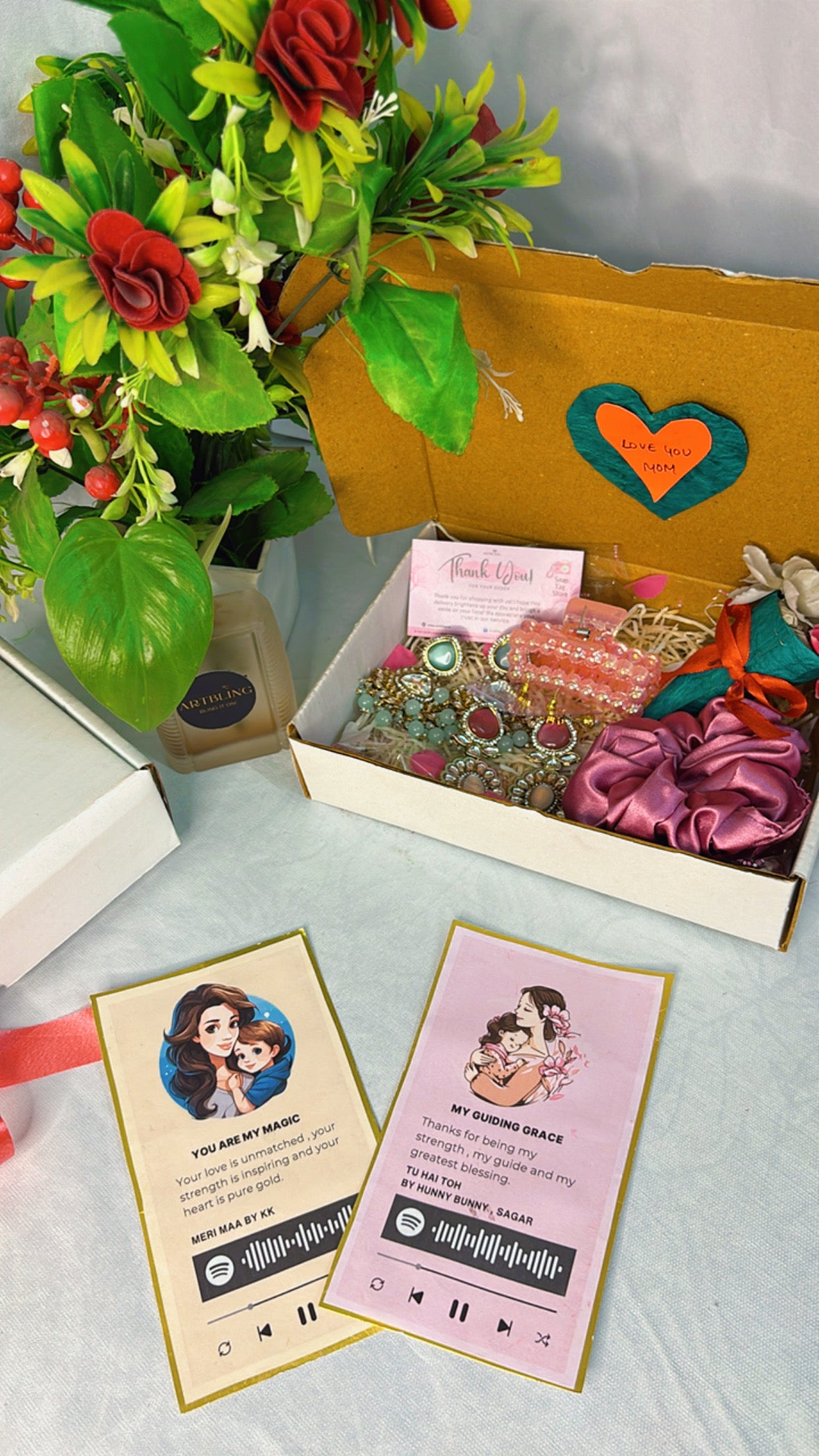 Kundan Charm Hamper