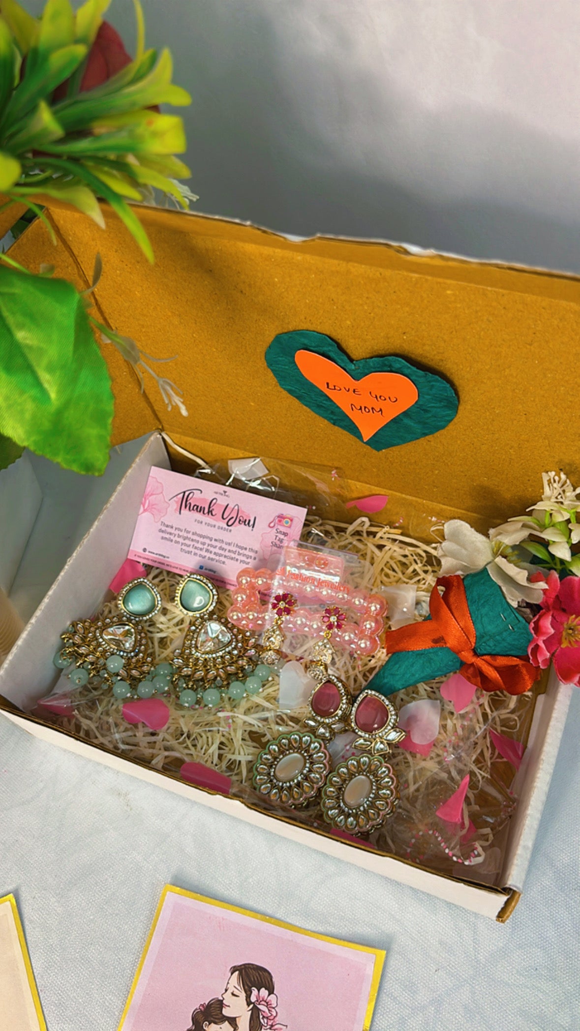 Kundan Charm Hamper