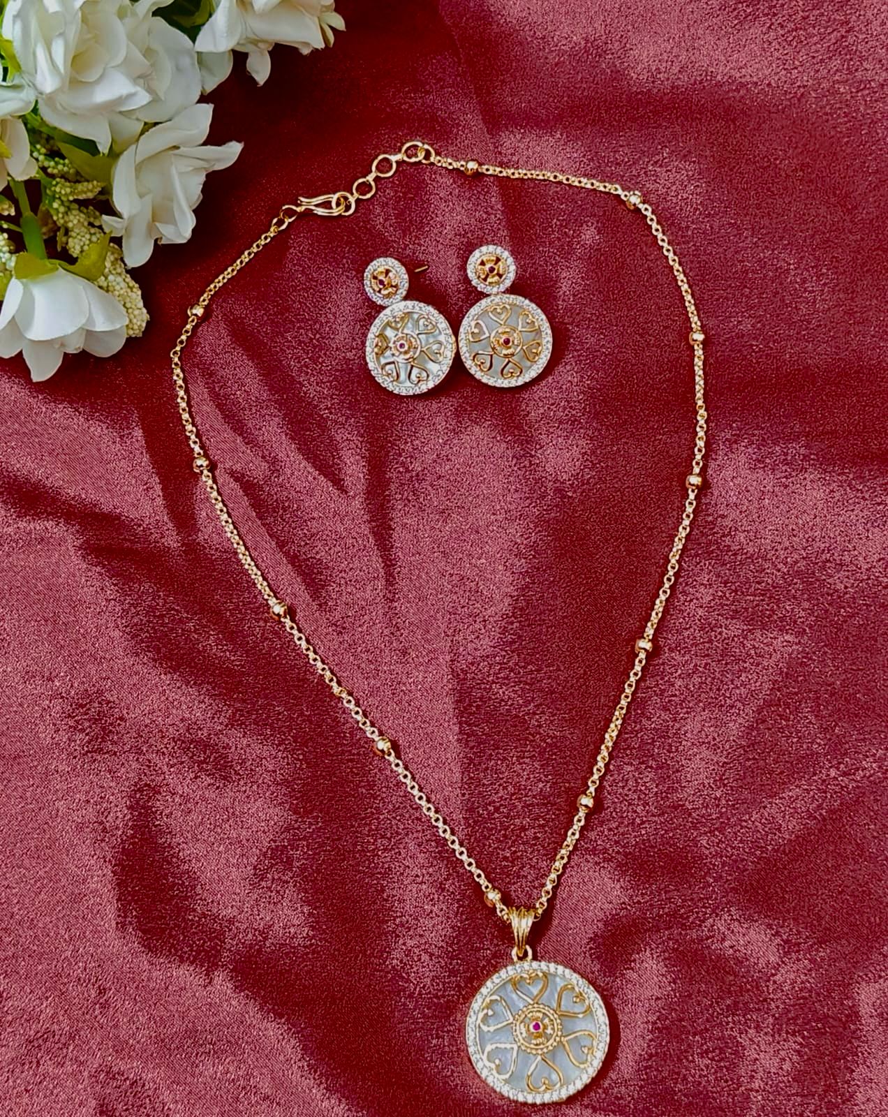 Tyaani Kundan Lucky Charm Pendant