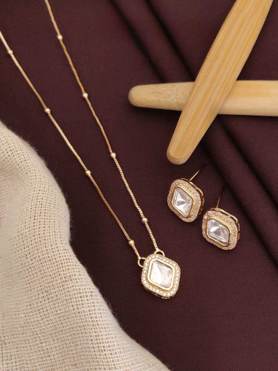 Timeless A.D Pendant Set