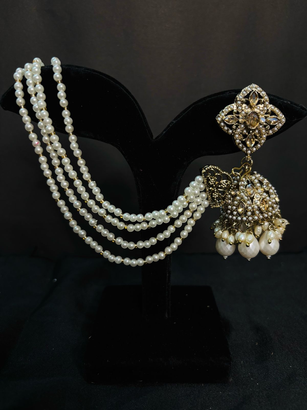 Kiara Kundan Ear Chains – Celebrity-Inspired Elegance