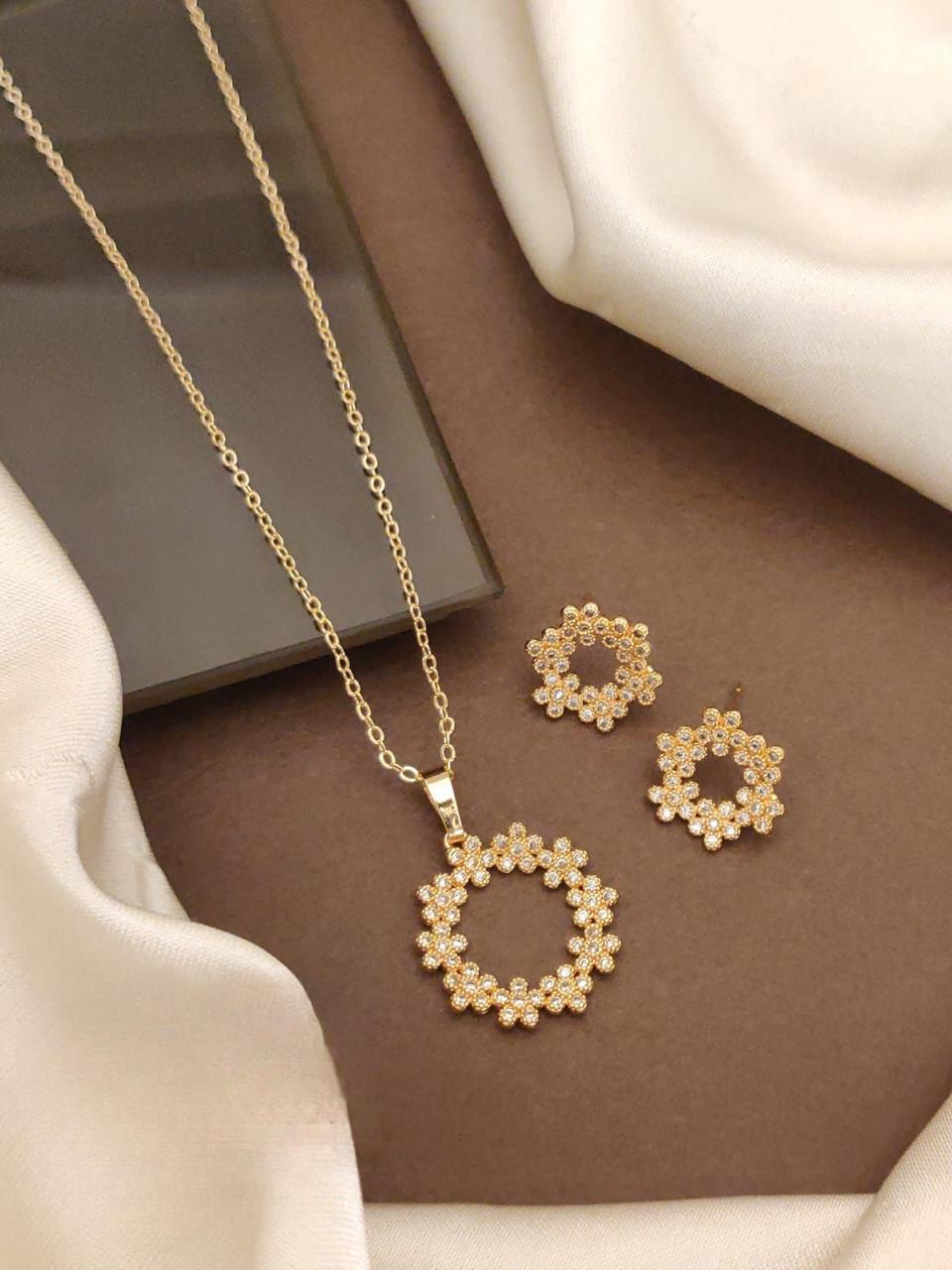 Timeless Grace Pendant Set