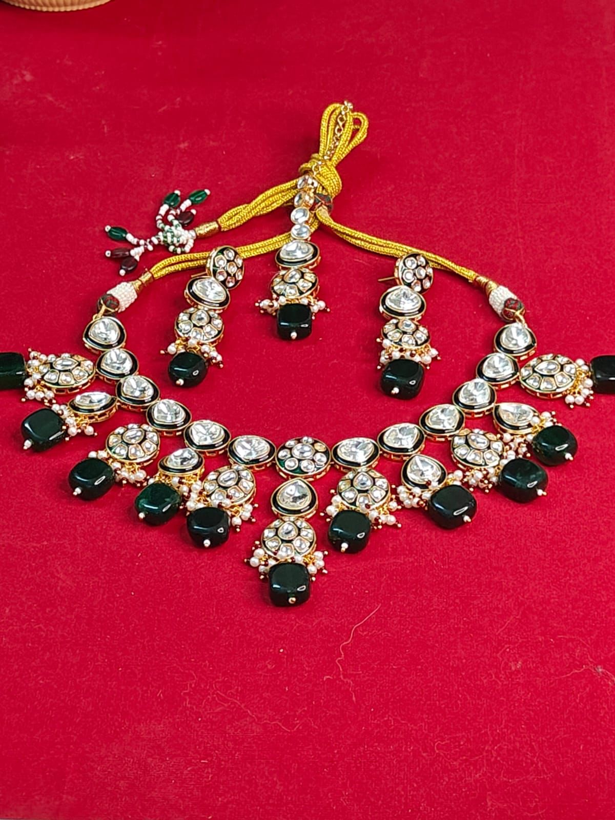 Emerald Noor Kundan Necklace Set