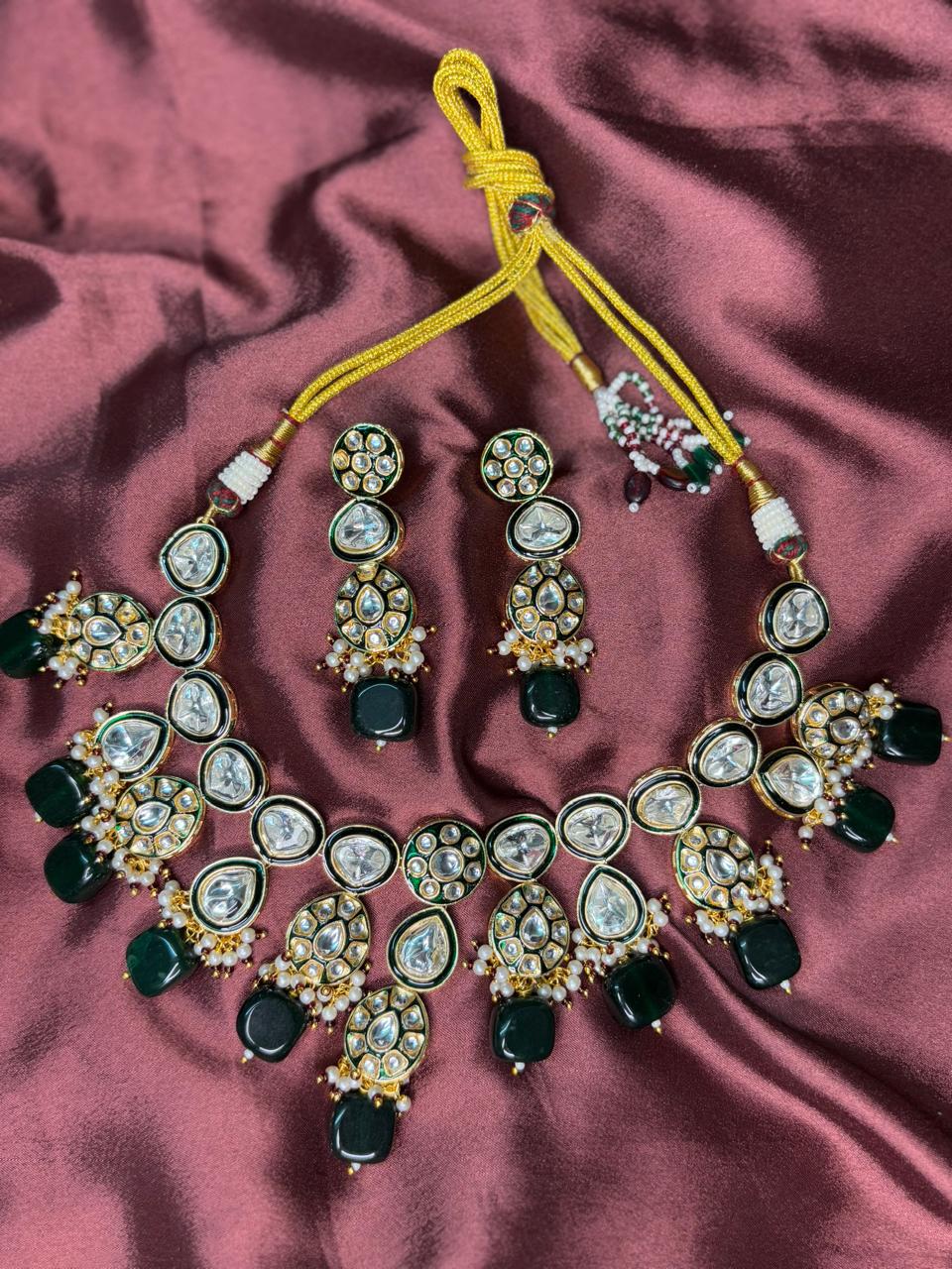 Emerald Noor Kundan Necklace Set