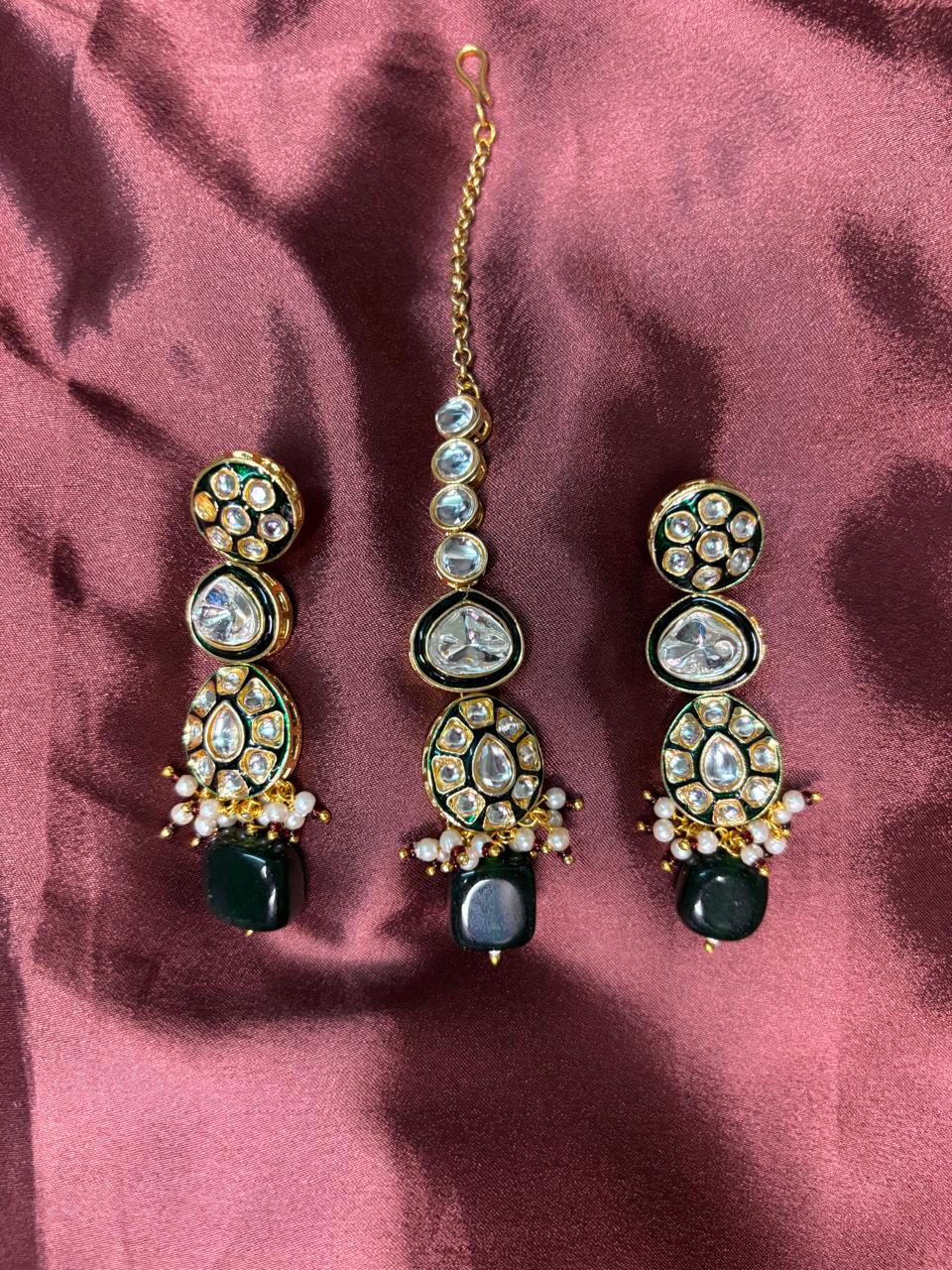 Emerald Noor Kundan Necklace Set