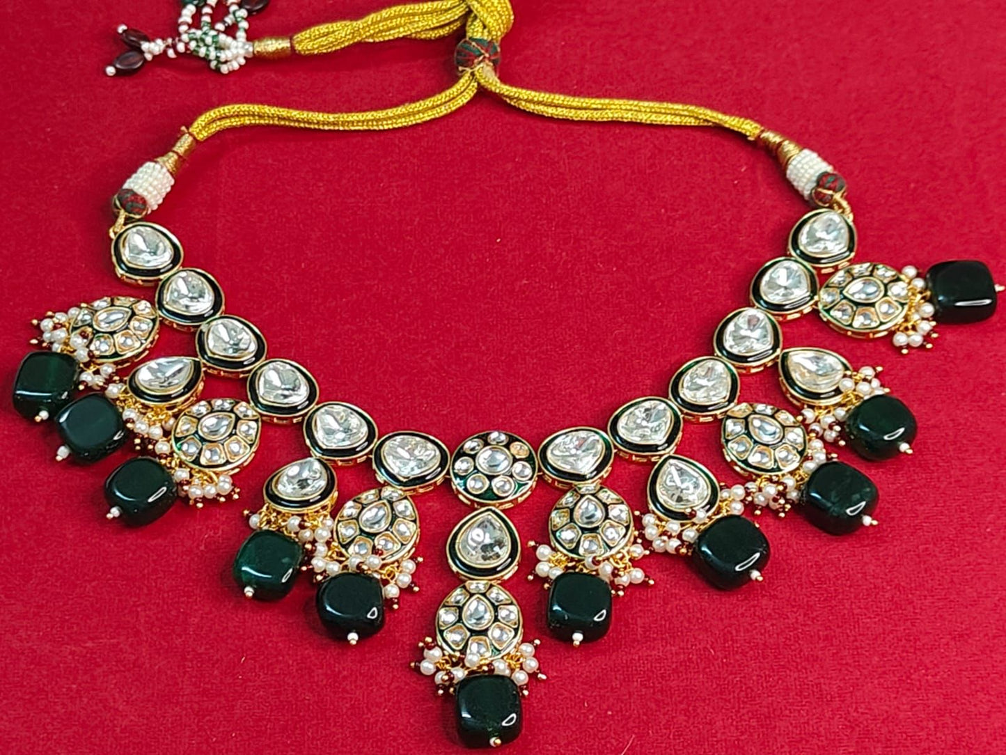 Emerald Noor Kundan Necklace Set