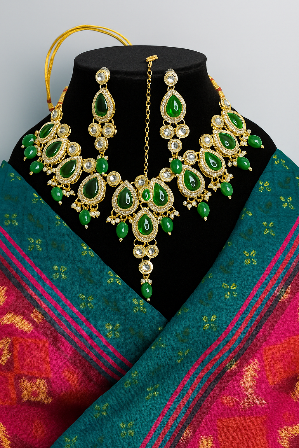 Naazira Emerald Kundan  Set
