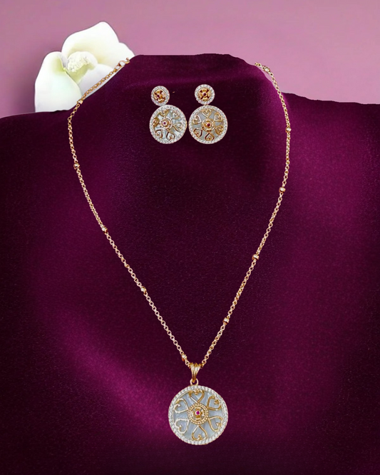 Tyaani Kundan Lucky Charm Pendant