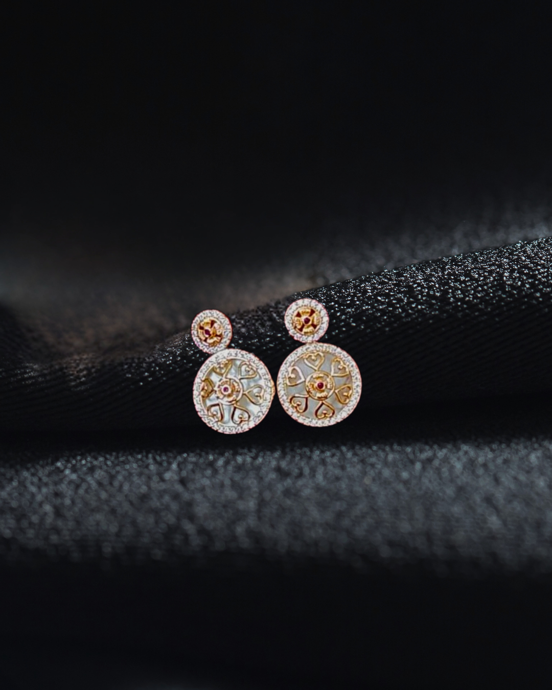 Tyaani Kundan Lucky Charm Pendant