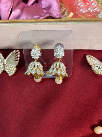 Chamakte Rishtey hamper