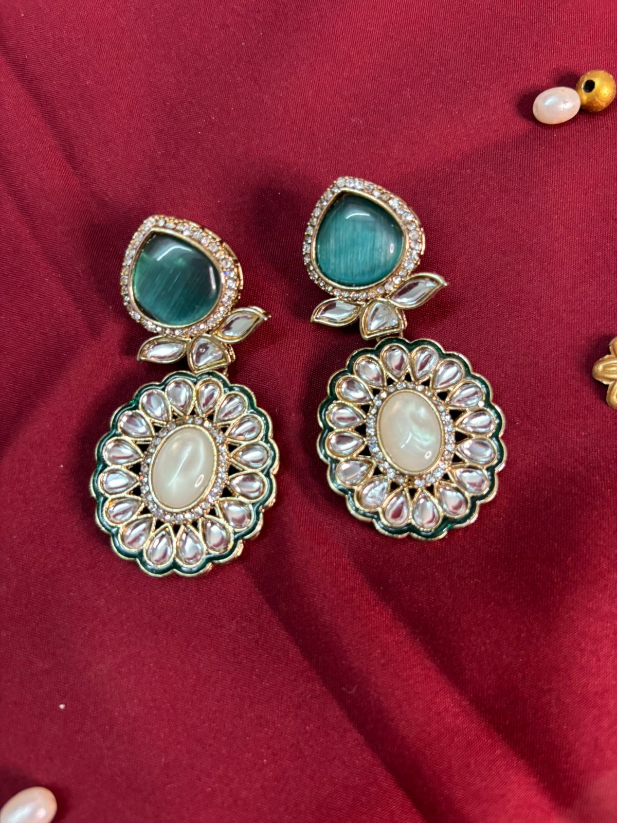 Chamakte Rishtey hamper