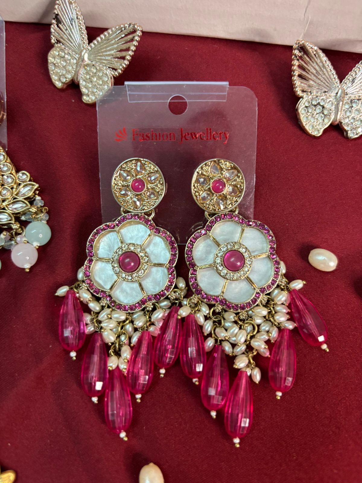 Chamakte Rishtey hamper