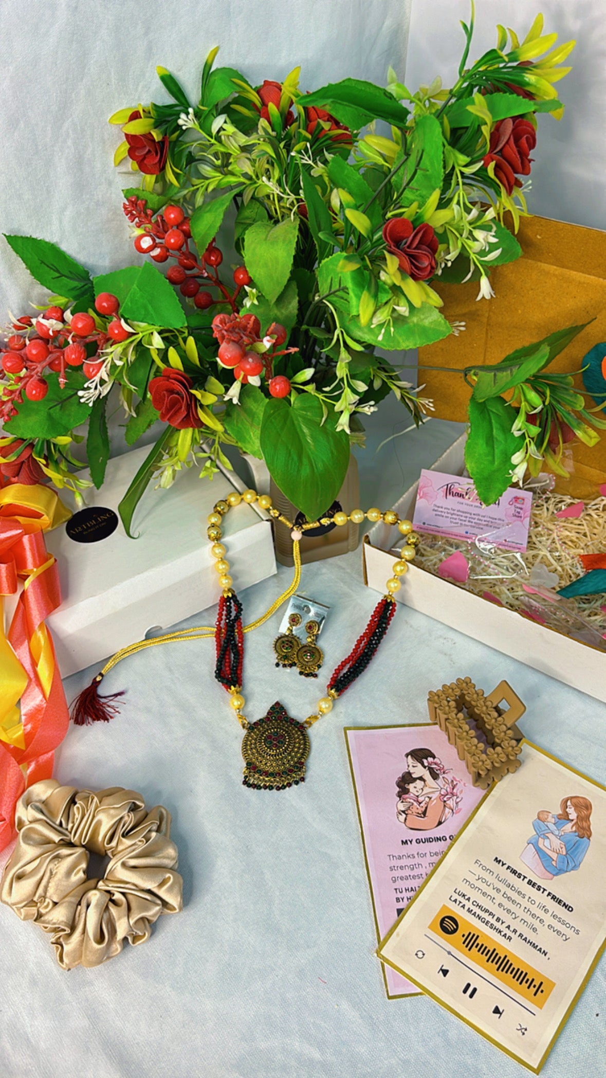 Royal Charm Hamper