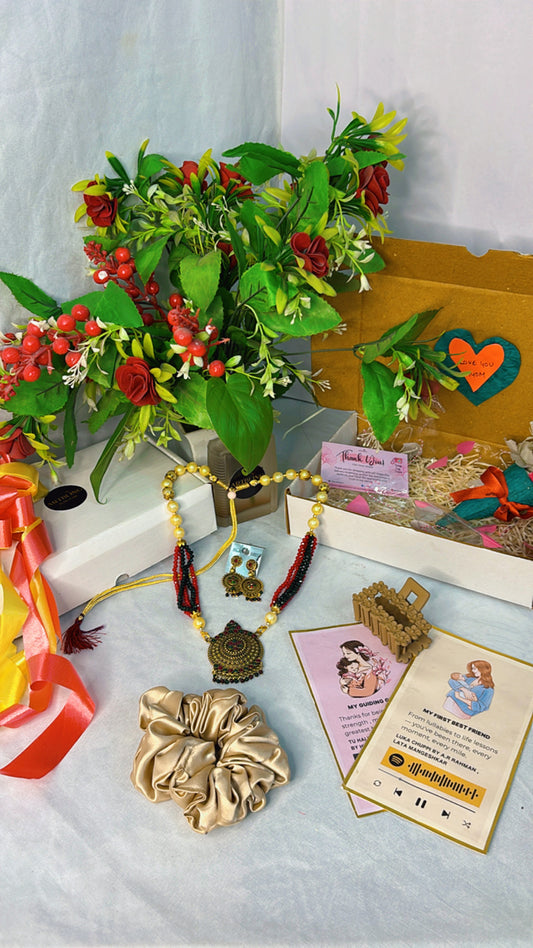 Royal Charm Hamper