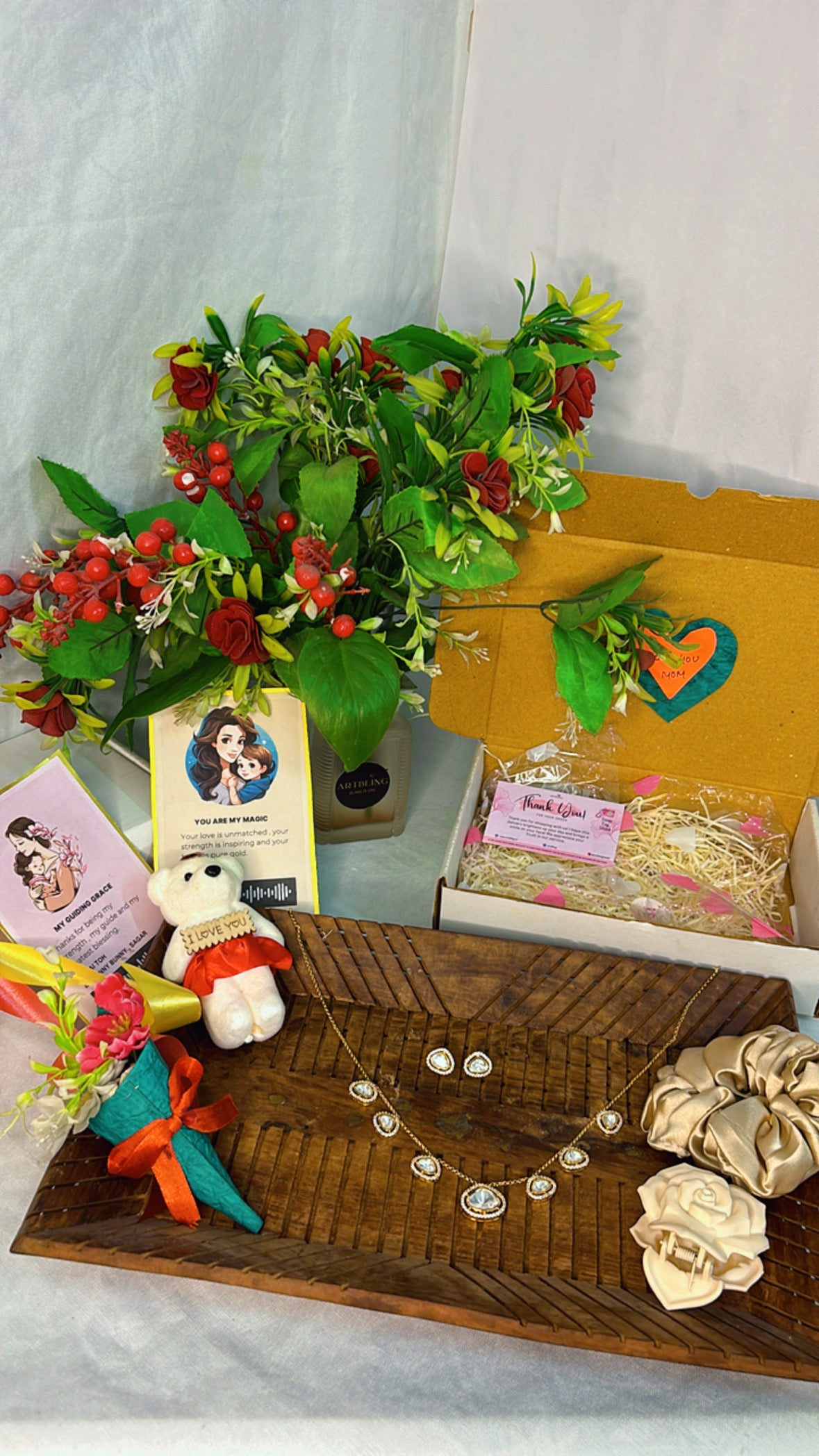 The Royal Bling Hamper