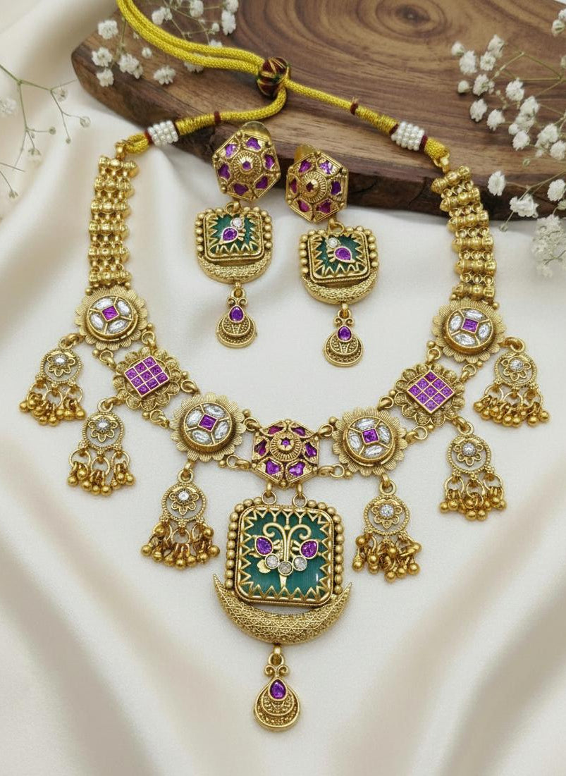 Aakshi Rajwada Necklace Set