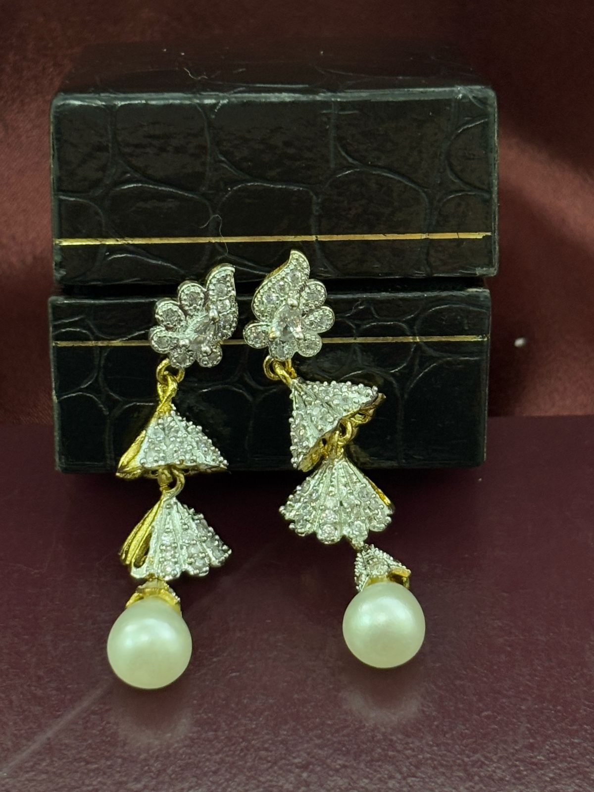 Roohani AD Jhumkas