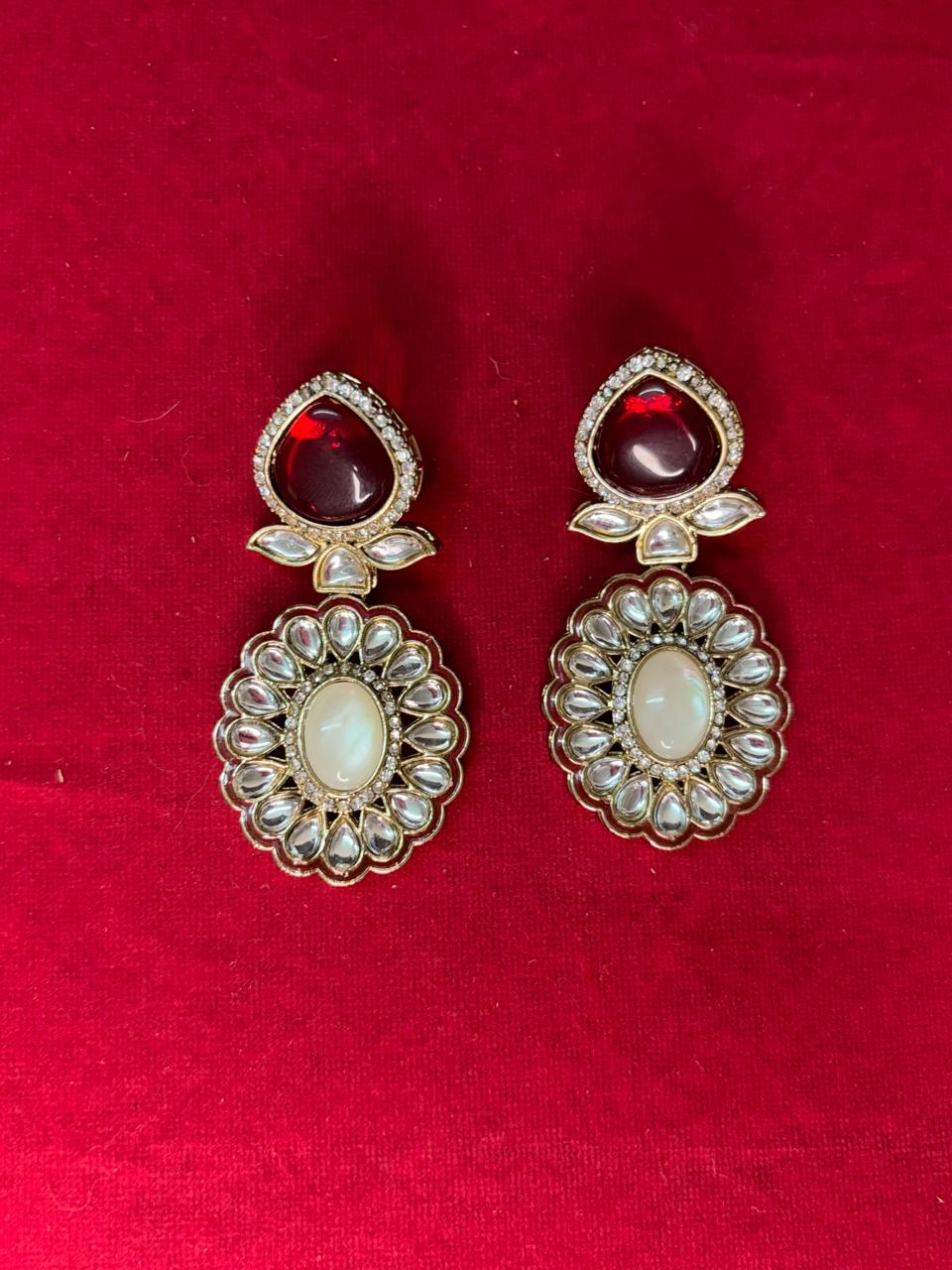 Chamakte Rishtey hamper